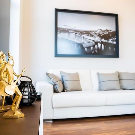 D'Ouro Ao Sol - New Luxury Apartament -Adults Only Appartamento OOporto Esterno foto
